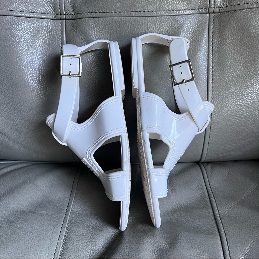 Givenchy Rubber Jelly Sandals White Sz 37 US 7 Casual Everyday Beach Vacation - Picture 3 of 14